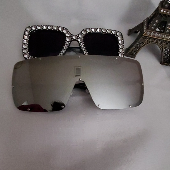Sunglass Bundle - Picture 3 of 4